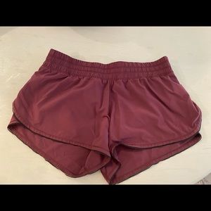 Lululemon Seek the Heat short size 6